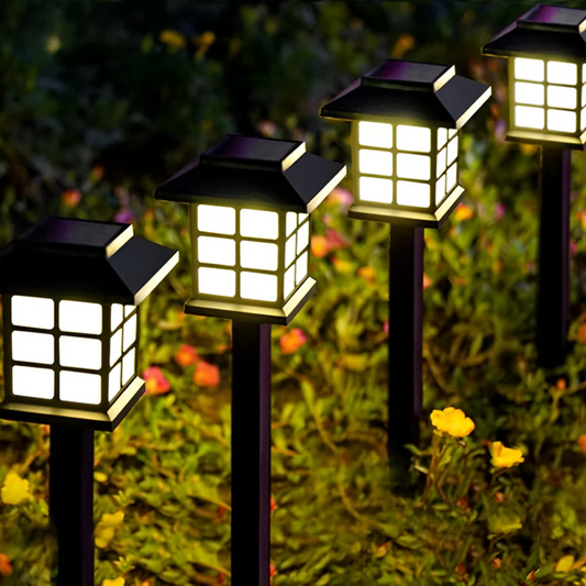 Luxe Staande Buitenlamp op Zonne-energie – Zwart – Solar Tuinverlichting met Warm Wit LED