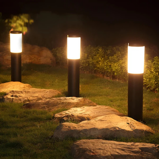 Solar LED Buitenlamp Zwart – Staande Solar Tuinverlichting – Warm Wit Licht – IP65