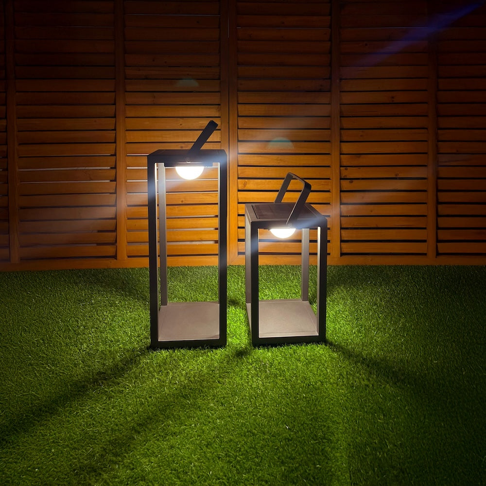 Buitenlamp op Zonne-energie – Solar Tuinverlichting met 3 Lichtstanden – Antraciet Aluminium – 50 cm