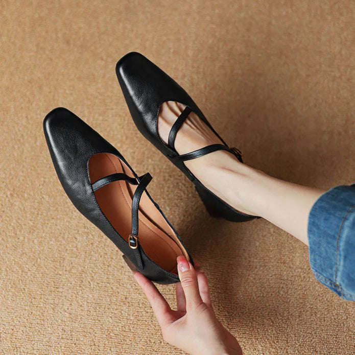 Scarpe con Tacco in Vera Pelle - Eleganza Classica con un Tocco Moderno