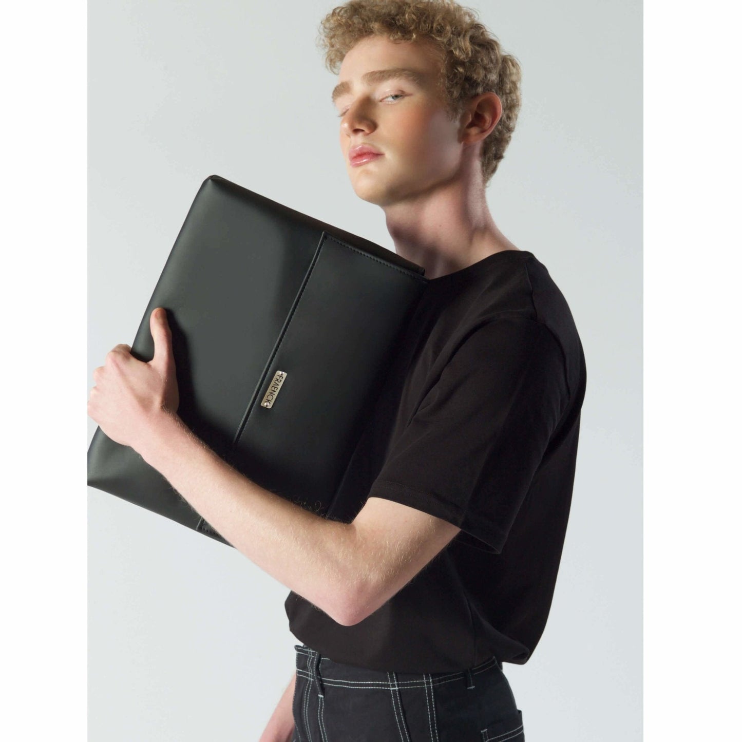 Laptopsleeve Bo – Duurzame Laptophoes – Waterafstotend en Stijlvol Beschermend voor 13-15 Inch Laptops