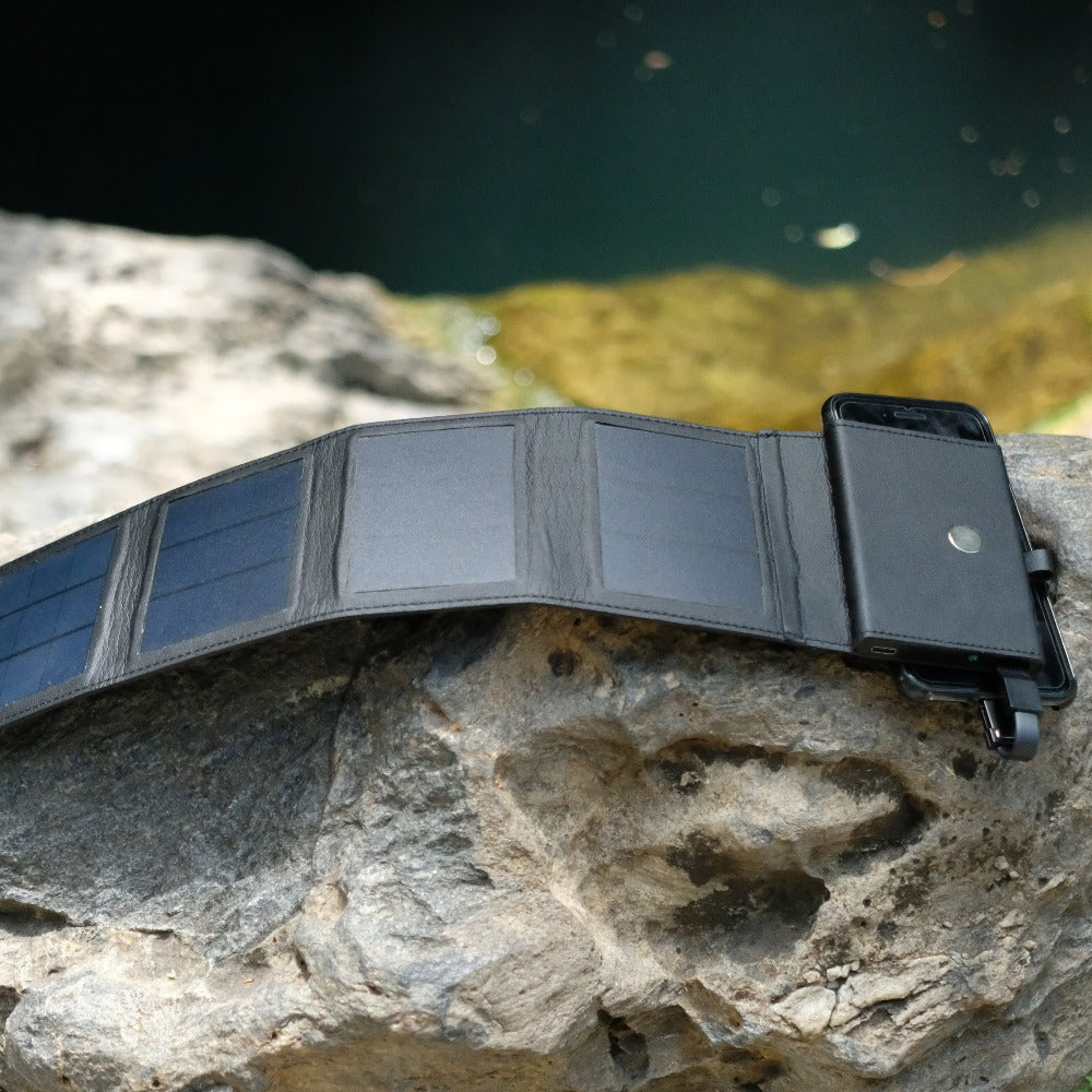 Ultra-Compacte Draagbare Zonne-Energie Powerbank – Opvouwbaar, Lichtgewicht en Universeel Opladen