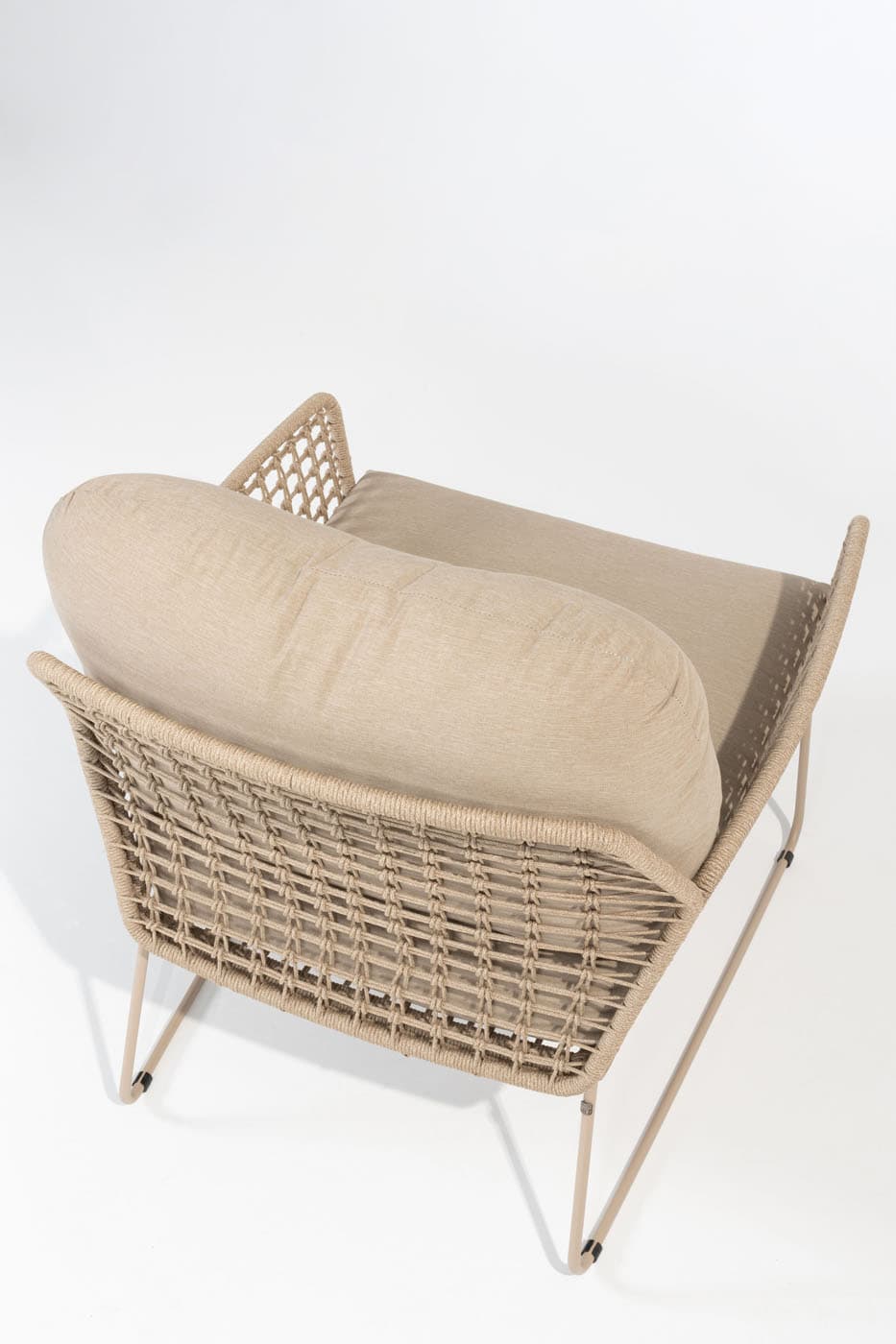 Albano Lounge Stoel – Zandkleurig Rope en RVS Frame – Inclusief Kussens
