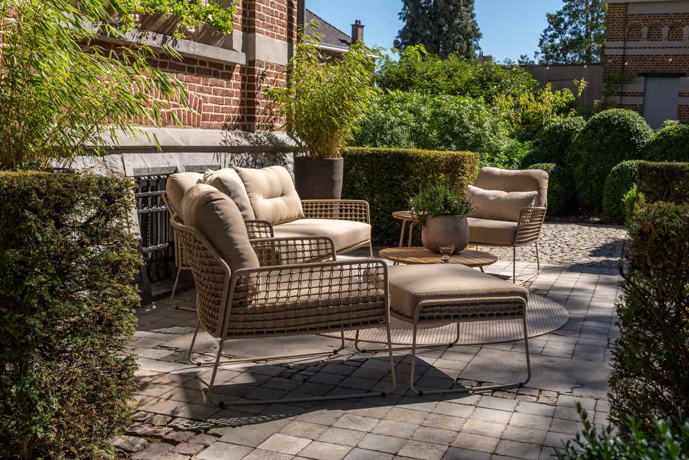 Albano Lounge Stoel – Zandkleurig Rope en RVS Frame – Inclusief Kussens