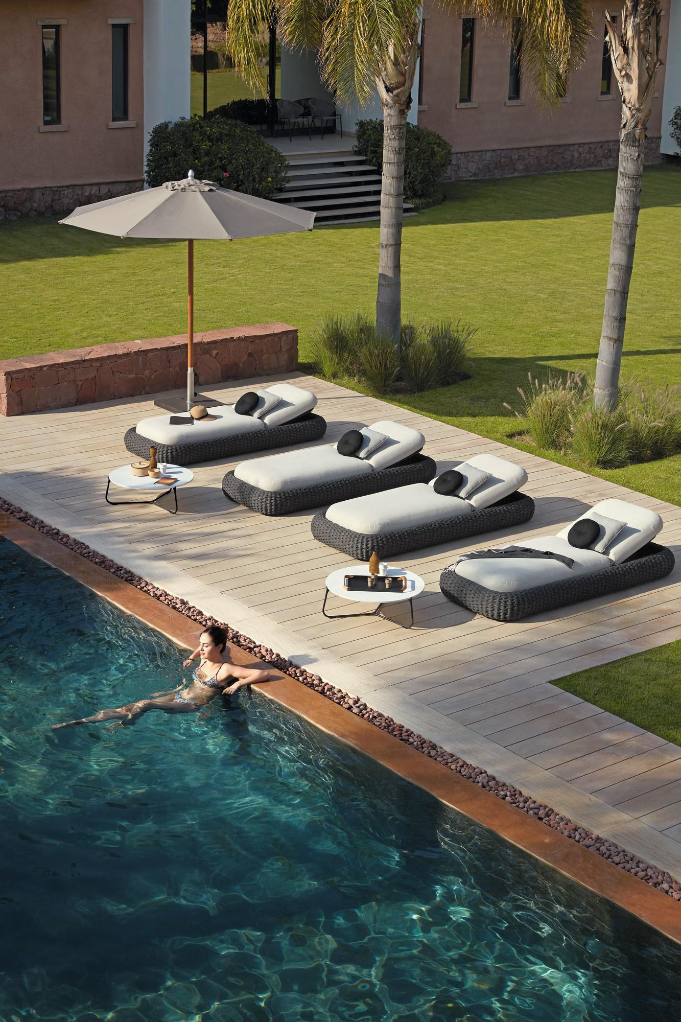 Loungestoel Kobo Antraciet – Elegante Lounger voor Binnen en Buiten