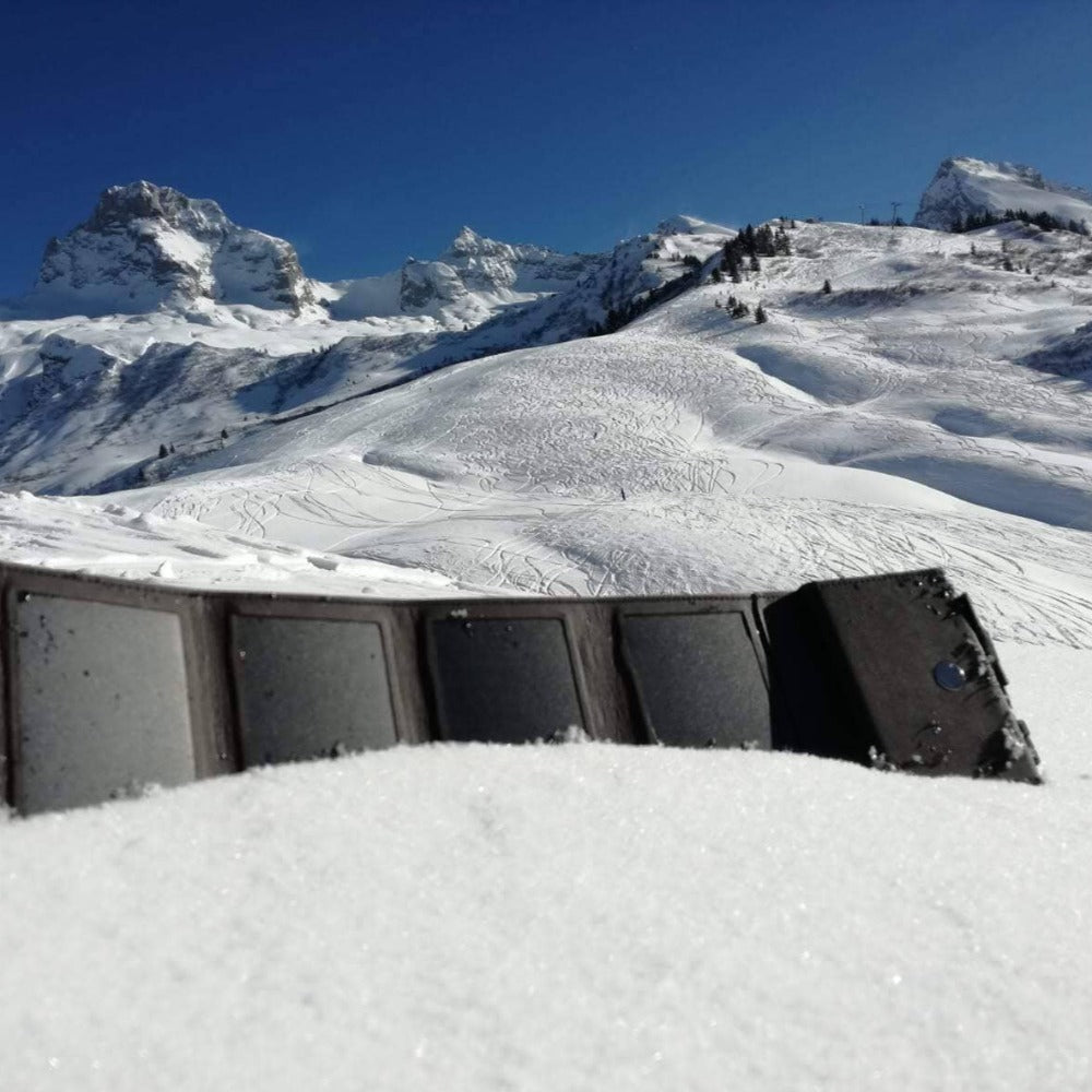 Ultra-Compacte Draagbare Zonne-Energie Powerbank – Opvouwbaar, Lichtgewicht en Universeel Opladen